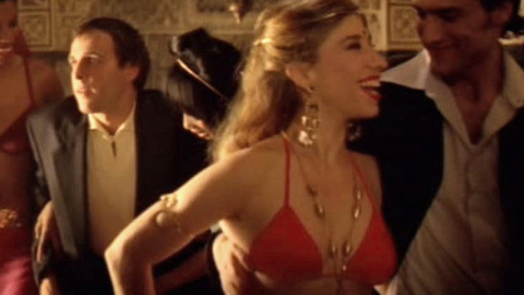 Pic: Nathalie Seseña in Airbag