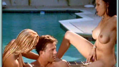 Pic: Nikki Fairchild in Palabras calientes