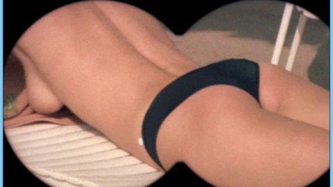 Pic: Cinzia de Ponti in La liceale al mare con l'amica di papà