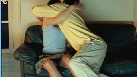 Pic: Valérie Donzelli in Les âmes câlines (2001)