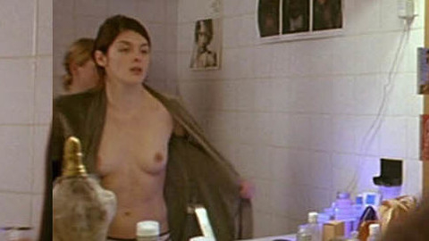 Pic: Valérie Donzelli in Entre ses mains