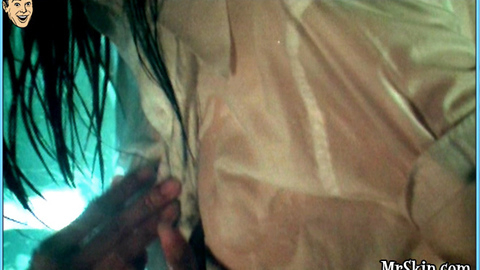 Pic: Chompunoot Piyapane in Body Jumper (2001)