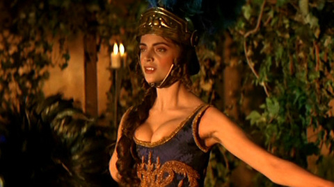 Pic: Macarena Gómez in La dama boba