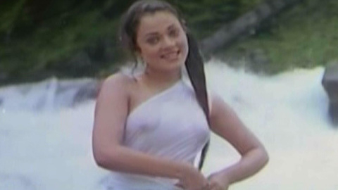 Pic: Mandakini in Ram Teri Ganga Maili (1985)