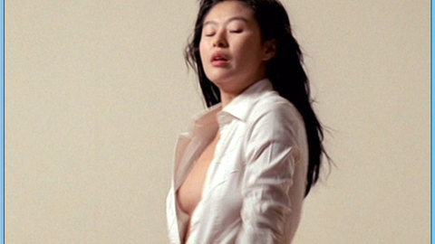 Pic: Ye Ji-won in The First Amendment of Korea