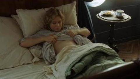 Pic: Julia Jentsch in Effi Briest