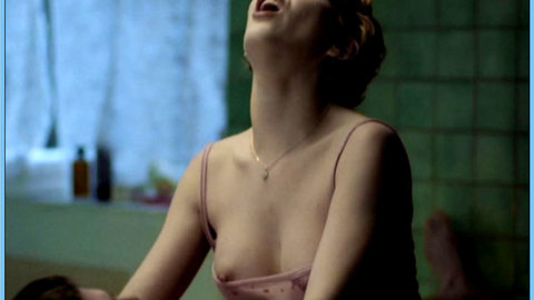 Pic: Gruschenka Stevens in Mondscheintarif