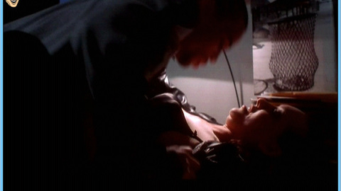 Pic: Heather Juergensen in Kissing Jessica Stein