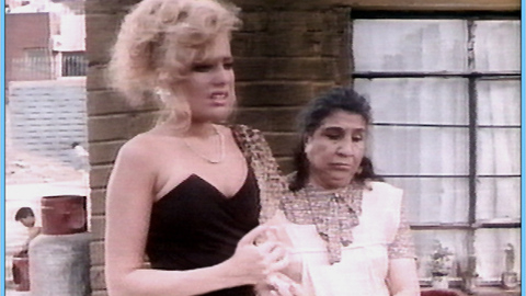 Pic: Lorena Herrera in La chica del alacran de oro