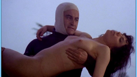 Pic: Antonia Lotito in Crimson