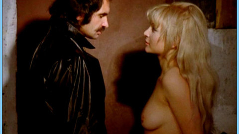 Pic: Gilda Arancio in Crimson