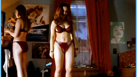 Pic: Mina Tander in Honolulu (2001)