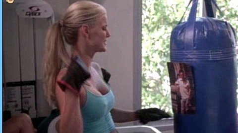 Pic: Maeve Quinlan in Totally Blonde