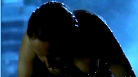 Pic: Julia Hummer in Honolulu