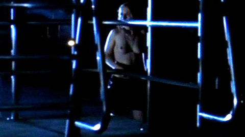 Pic: Julia Hummer in Honolulu