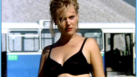 Pic: Eva Haßmann in Honolulu (2001)