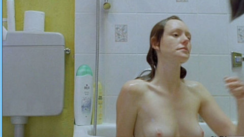 Pic: Lavinia Wilson in Gun-shy