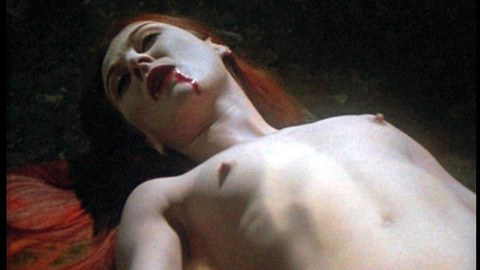 Pic: Sandrine Thoquet in La fiancée de Dracula