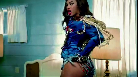 Pic: Beyoncé Knowles in Telephone