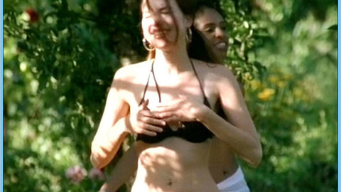 Pic: Zora Holt in Bettgeflüster & Babyglück