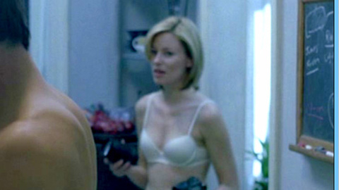 Pic: Elizabeth Banks in Heights (2005)