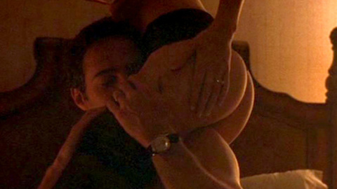 Pic: Elizabeth Banks in The Sisters