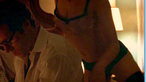 Pic: Elizabeth Banks in The Sisters