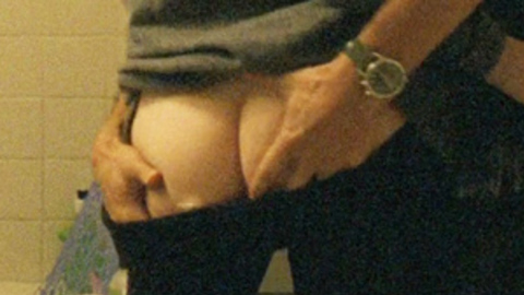 Pic: Elizabeth Banks in The Details