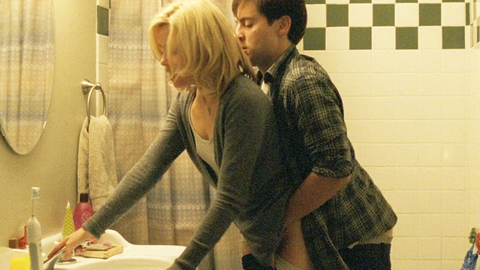Pic: Elizabeth Banks in The Details