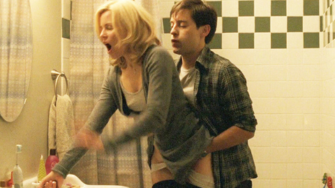 Pic: Elizabeth Banks in The Details