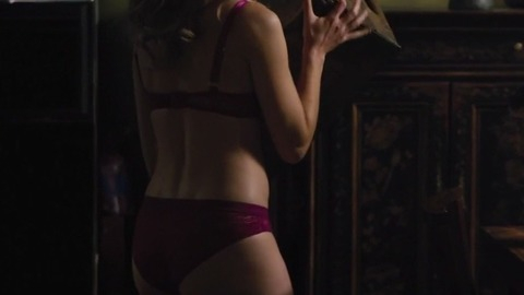Pic: Elizabeth Banks in Walk of Shame