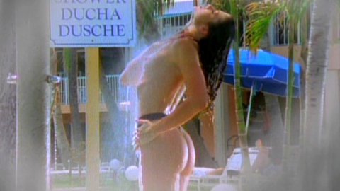 Pic: Stevie Cameron in Tropical Tease