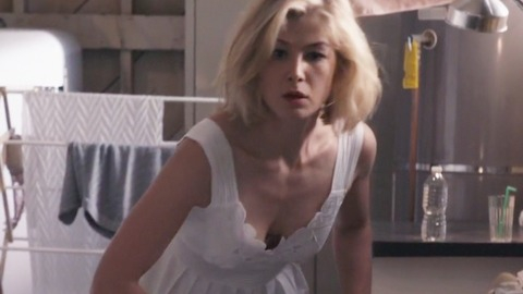 Pic: Rosamund Pike in Return to Sender
