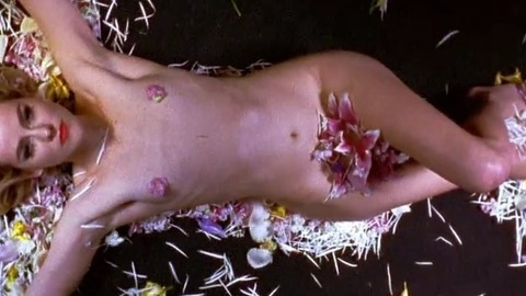 Pic: Jena Malone in The Shoe - Dead Rabbit Hopes