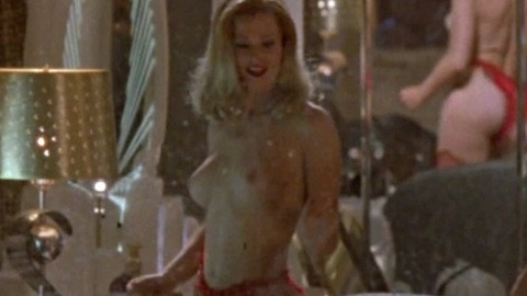 Pic: Victoria Bastel in Romeo Is Bleeding