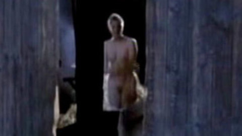 Pic: Julie-Marie Parmentier in Les hirondelles d'hiver