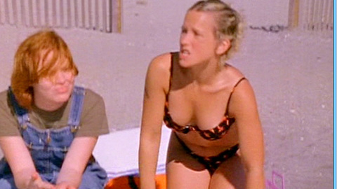 Pic: Jennifer Dundas Lowe in Swimming