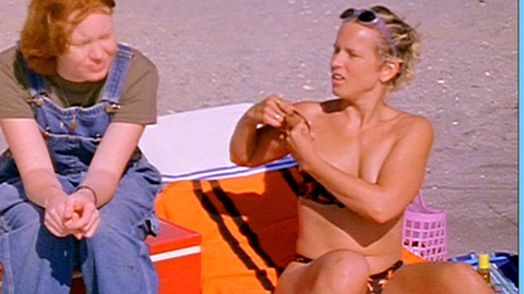 Pic: Jennifer Dundas Lowe in Swimming