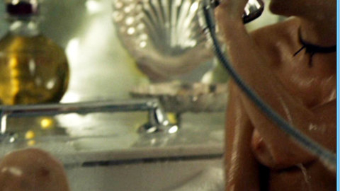Pic: Stefanie Mühlhan in Engel & Joe