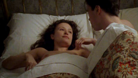 Pic: Lyndsey Marshal in Sons & Lovers