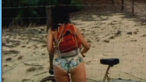 Pic: Lucía Sánchez in A Summer Dress