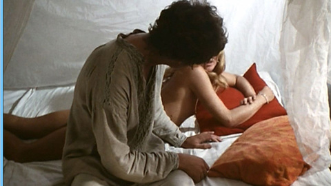 Pic: Louise Wink in More