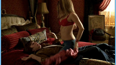 Pic: Valeria Andrews in Just Married (2003)