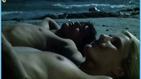 Pic: Caroline Laurence in Marche pas sur mes lacets