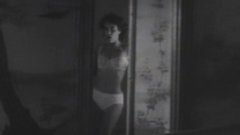 Pic: Bernadette Lafont in L' Eau à la bouche (1960)
