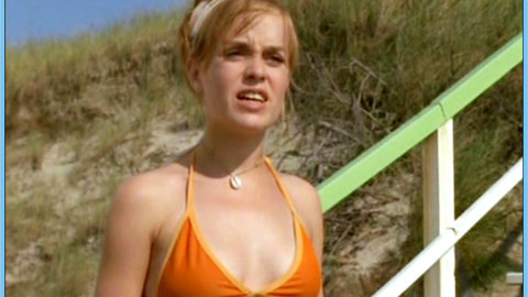 Pic: Friederike Kempter in Beach Boys - Rette sich wer kann