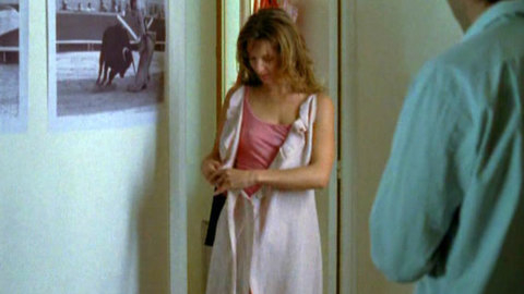 Pic: Élodie Navarre in Poussière d'amour