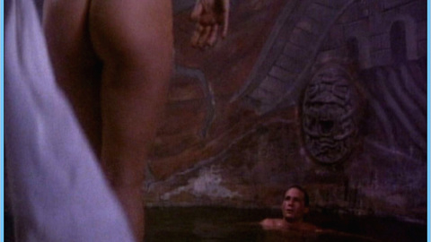 Pic: Elizabeth Shé in Howling V