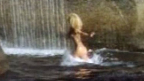 Pic: Catherine Schell in Lana - Königin der Amazonen