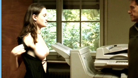 Pic: Natalie Spinell in Der Letzte Sommer